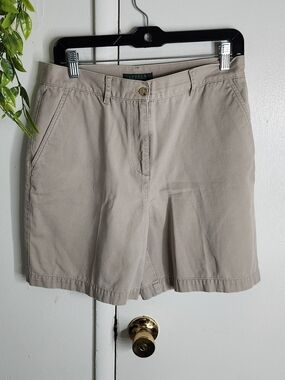 💖Lauren Ralph Lauren Khaki Chino Shorts Size 8 Classic Preppy Staple ✨🤍